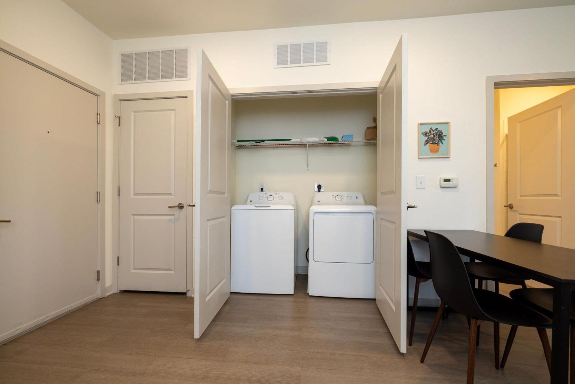 Modern Nulu 2Br Cozysuites 01 Louisville Exterior photo